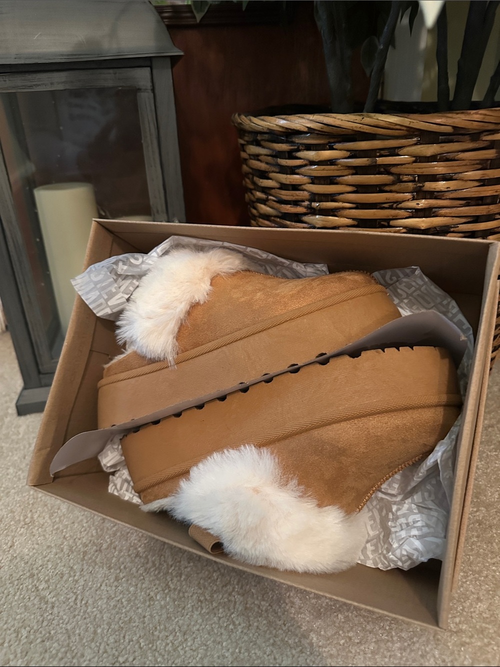 Steve Madden Women's Chestnut Platform Fur-Lined Slippers
